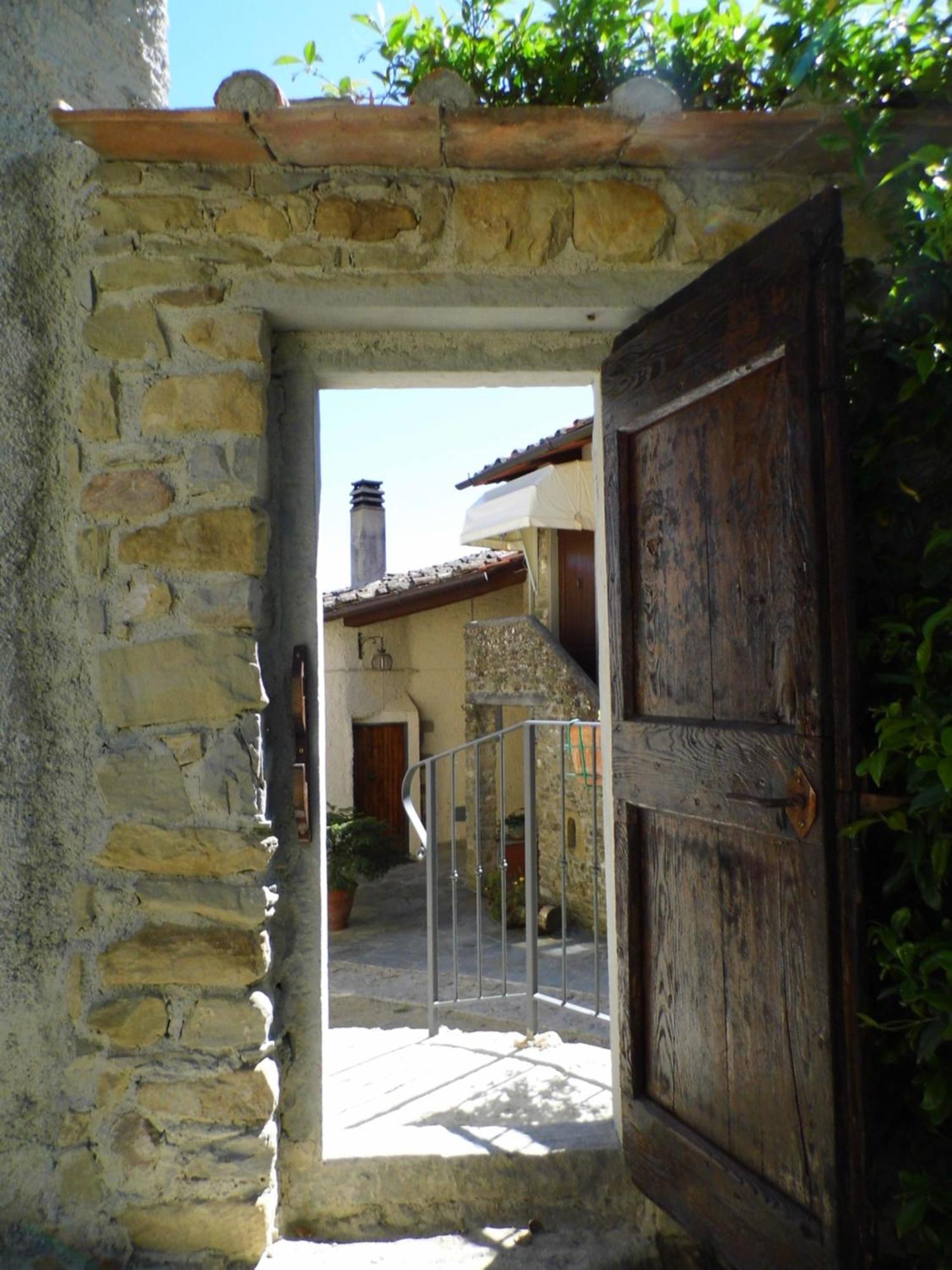 Casa Vacanze Podere Ugolini Ronta Exterior photo