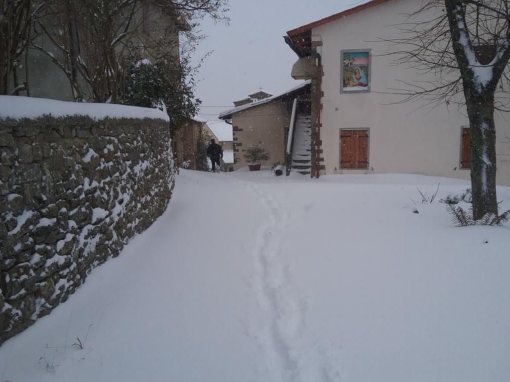 Casa Vacanze Podere Ugolini Ronta Exterior photo